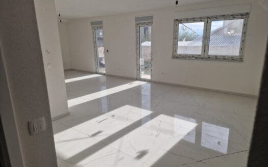 Comfortable apartment with swimming pool, new building, Rudine, Kaštel Novi