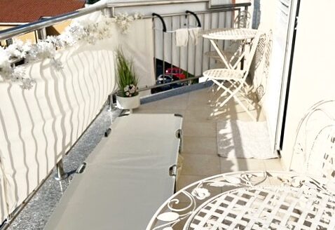Beautiful apartment with sea view, Novalja, Pag