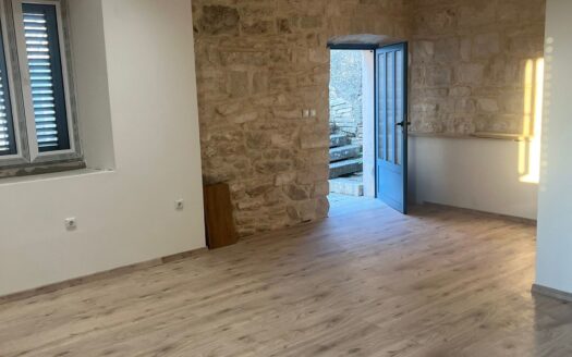 Piękny dom z trzema apartamentami, wyspa Korčula, Žrnovo