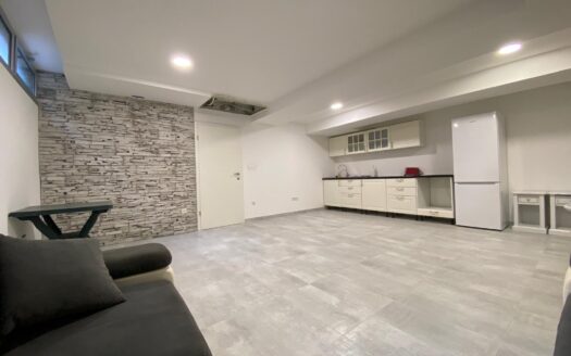 Business opportunity: take over a successful hostel in Split