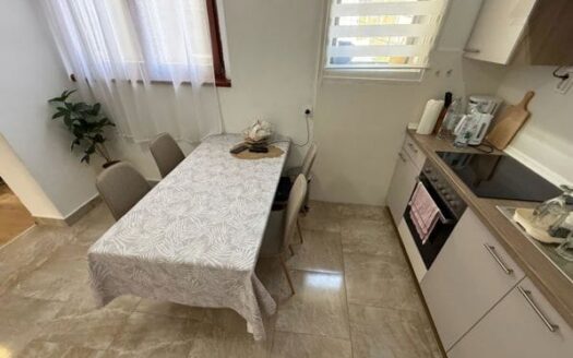 Zadar, Peninsula – Comfortable Three-Bedroom Apartment on Kalelarga