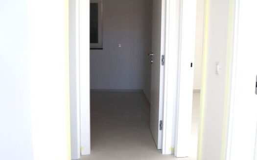 Makarska- Two-room apartment on the first floor with garden and sea view