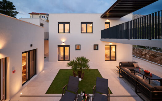 Dugi Rat – Stylish villa with private pool, just a short walk to the beach