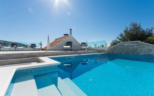 Attractive Investment: Apartment House on Čiovo