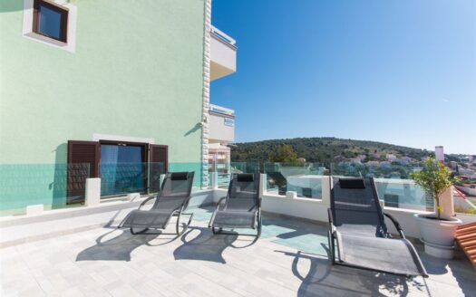 Attractive Investment: Apartment House on Čiovo