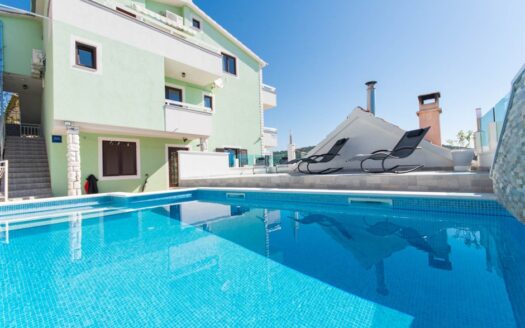 Attractive Investment: Apartment House on Čiovo